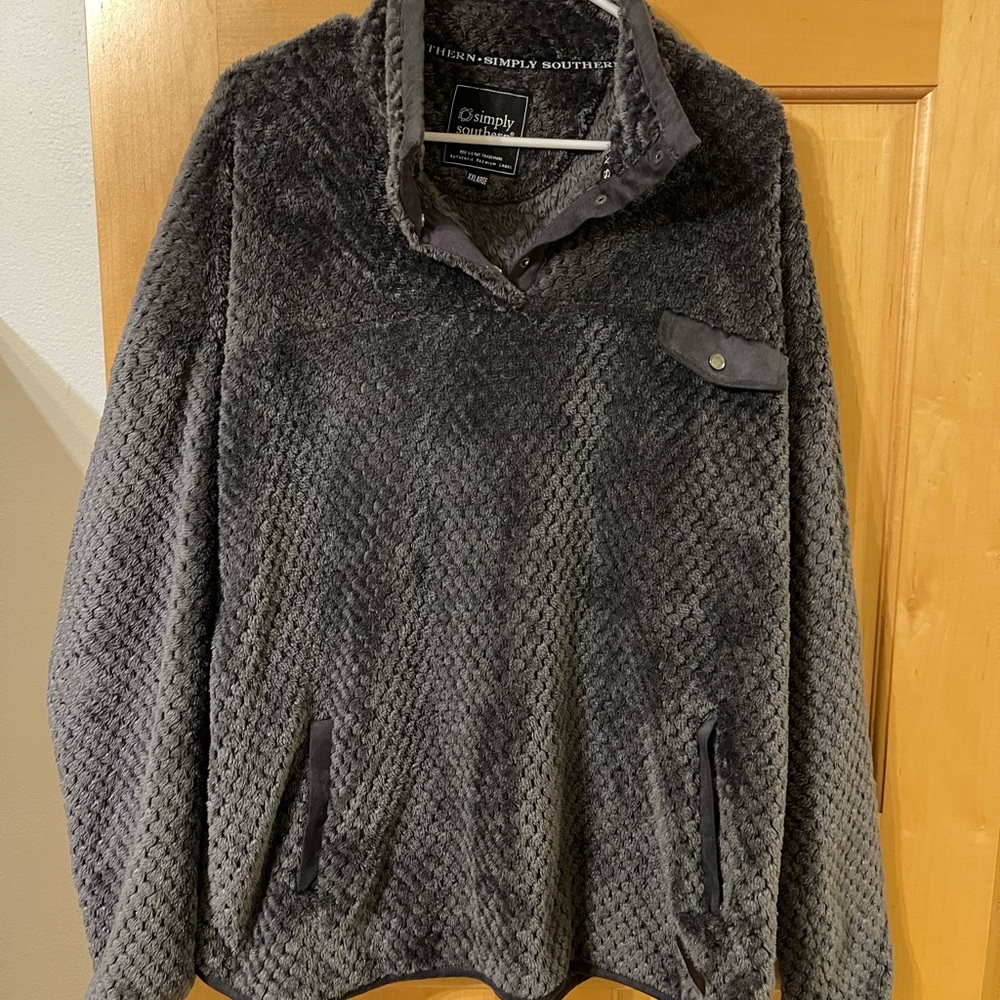 Simply Southern pull over